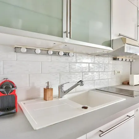 아파트 - Quartier Montmartre Free Netflix *