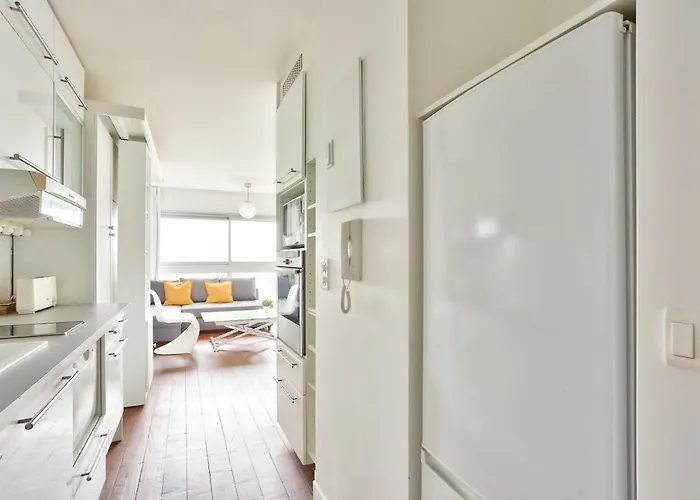 - Quartier Montmartre Free Netflix